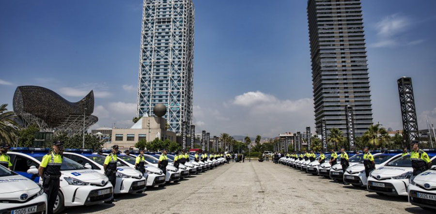 La Guardia Urbana de Barcelona incorpora 145 híbridos Toyota