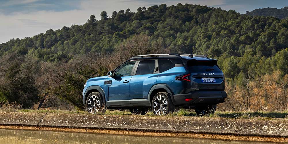 Dacia Bigster trasera 3 4 1