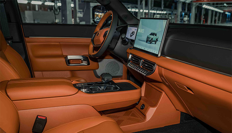 Santana renace con un pick up con versiones diésel y PHEV 3